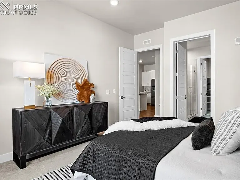 20 Wilcox St #203 — Photo 7