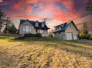 5171 Riordan Hill Dr, Hood River, OR 97031