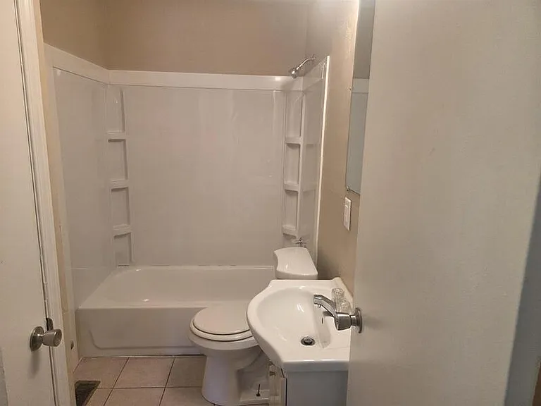 3141 Danbury Rd — Photo 9