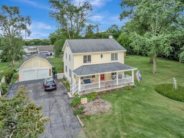 4S069 Barclay Ave, Naperville, IL 60563