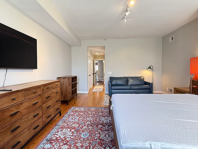 1118 F St NE #3 — Photo 27