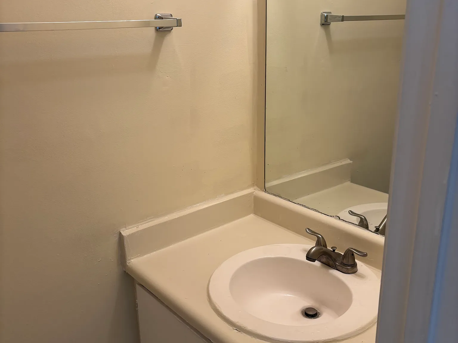 2 bed, 2.5 bath, $1,450 — Photo 3