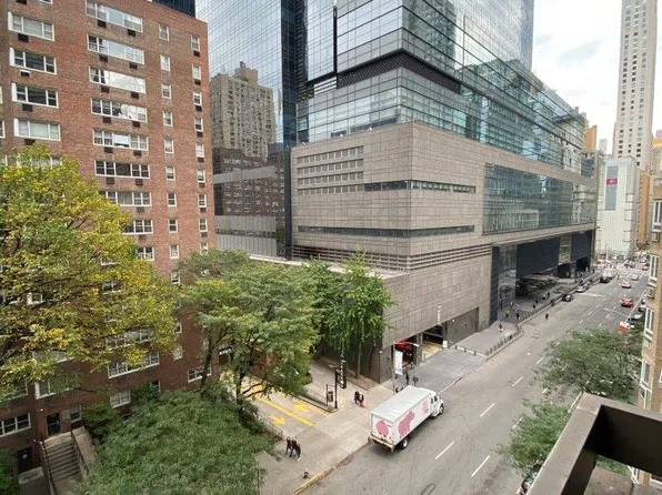 347 West 57th Street image 18 of 33