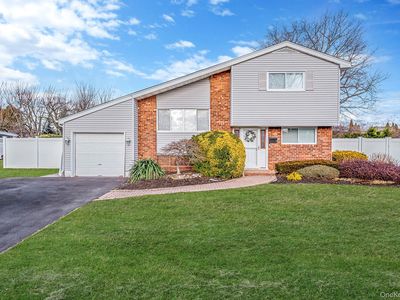 7 Seneca Drive, Commack, NY, 11725