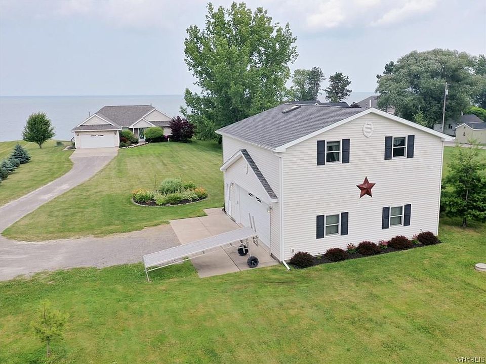 10609 Lakeshore Rd, Lyndonville, NY 14098 Zillow
