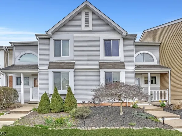 32 Whitehall Ct, Hillsborough Twp., NJ 08844