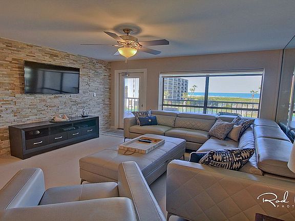 2nd image of 406 Padre Blvd