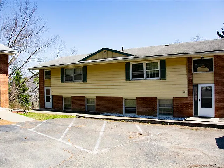 Mountain Ridge Townhouses — Photo 7