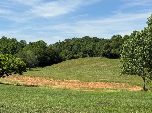603 Wall Bridge Rd, Clarkesville, GA 30523