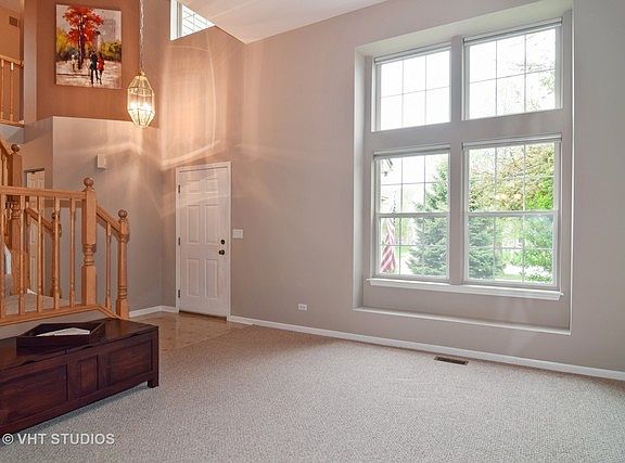 3rd image of 884 N Camden Ln