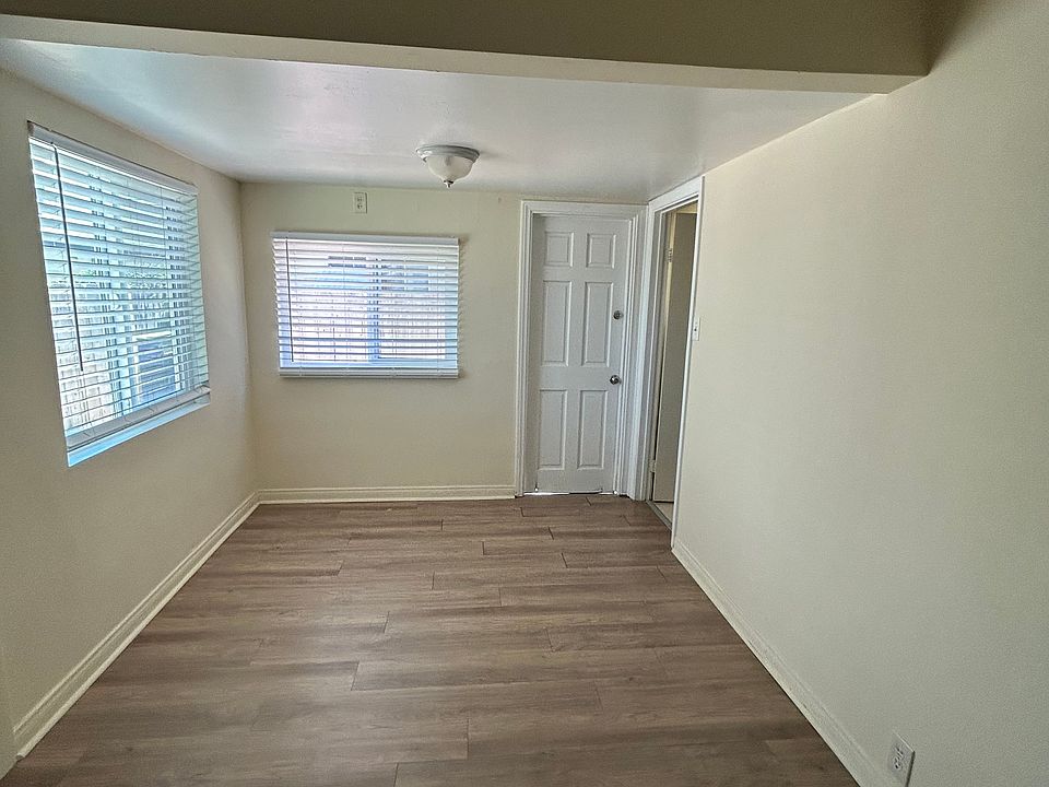 1st image of 135 Elm Ave