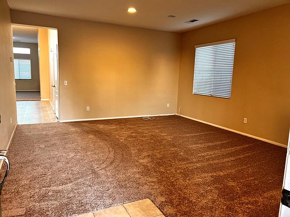 4th image of 2271 Bidwell Ln