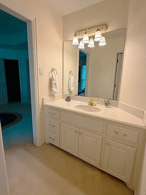 4 bed, 3801 sqft, $6,500 — Photo 3