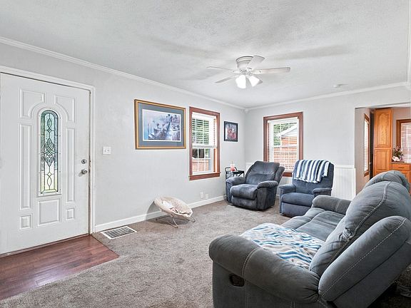 2nd image of 1415 Sweetser Ave