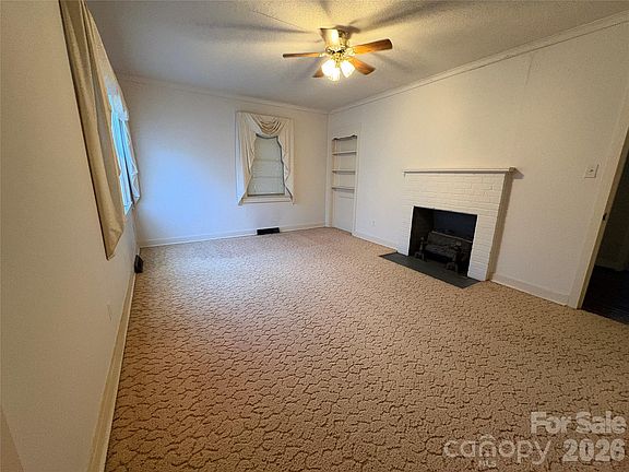3rd image of 968 Hampton Grace Ave
