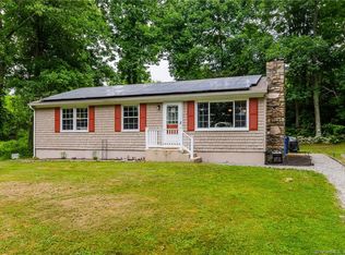121 Mackin Dr, Griswold, CT 06351