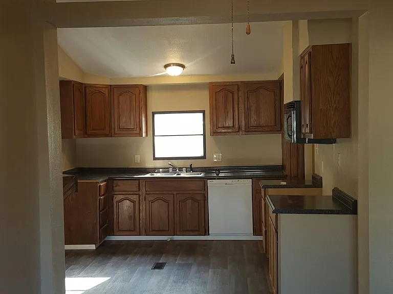 Sherwood Village — Photo 8