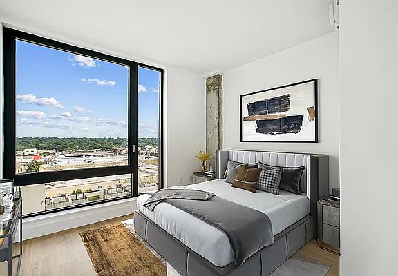 4th image of 378 Weirfield St #1105