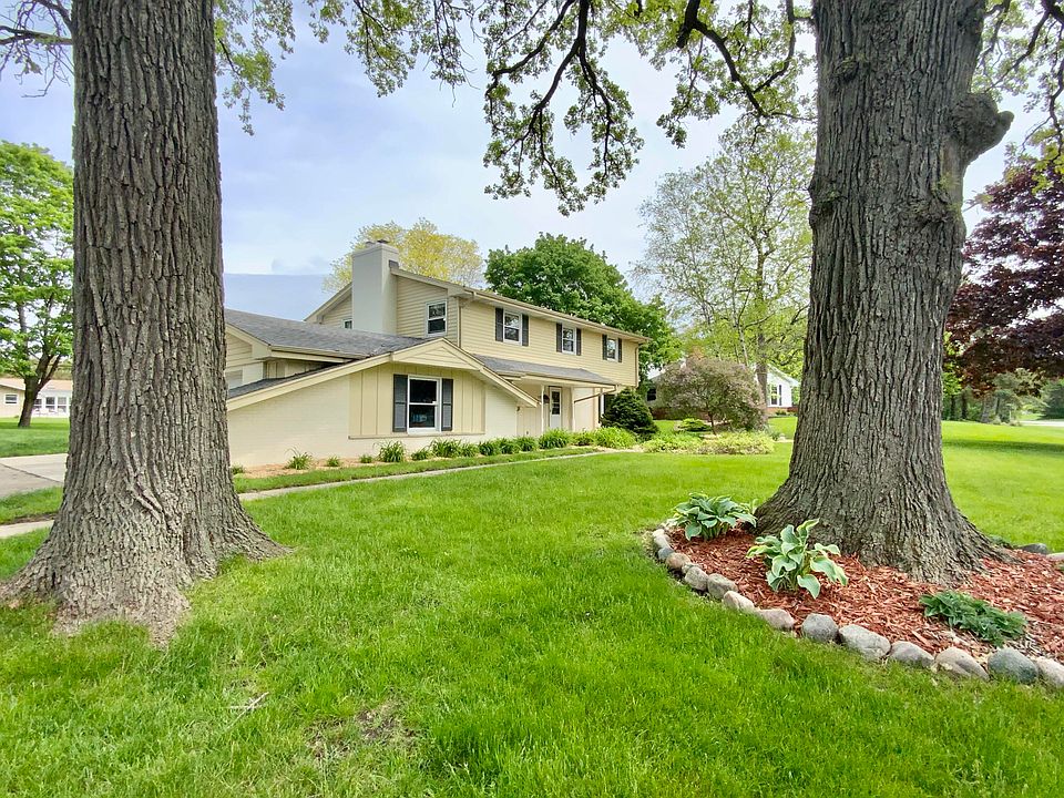1st image of 17720 Redvere Dr