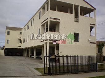 1st image of 11609 Oxford Ave APT 6