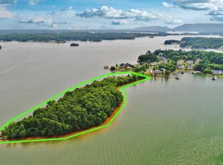 Pine Bay Dr, Union hall, VA 24176