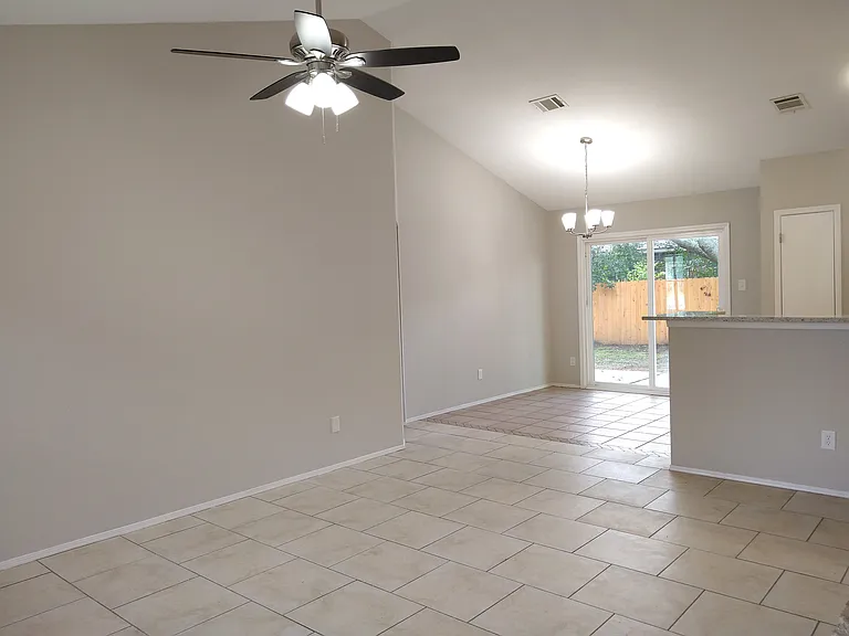 1813 Laurel Path — Photo 5