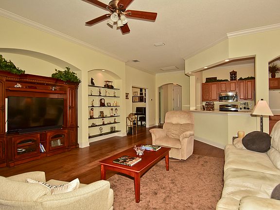 MAIN ROOM