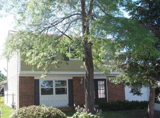 4465 Cove Ln, Hoffman Estates, IL 60192