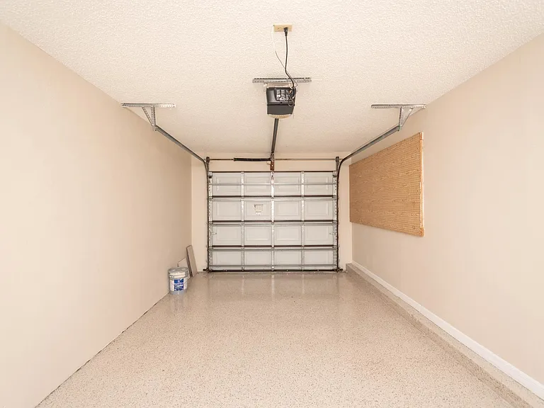 47 Bogart Pl — Photo 21