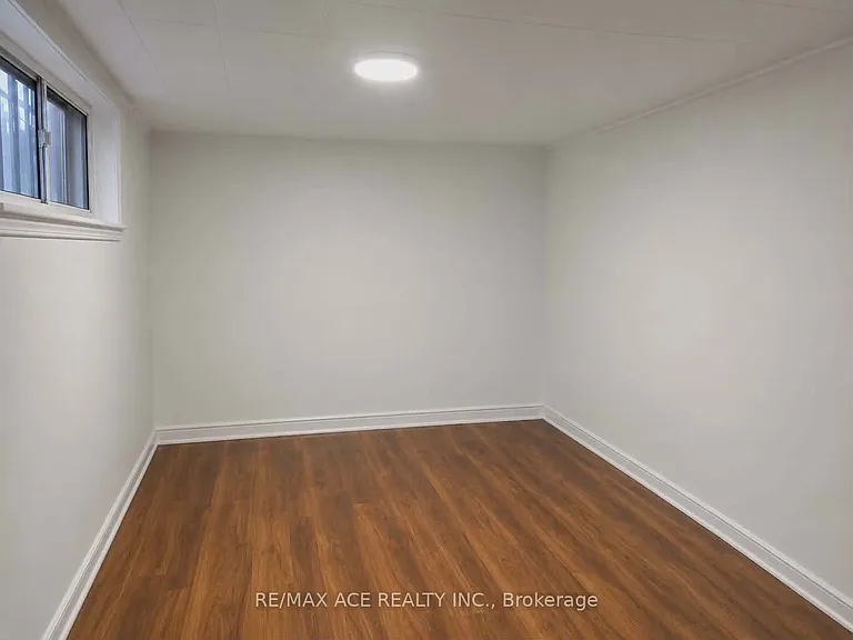 26 Granger Ave #BASEMENT — Photo 6
