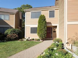 119 Brush Hollow Cres, Rye Brook, NY 10573
