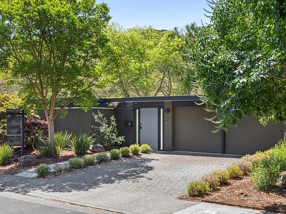 2nd image of 71 Mount Rainier Drive