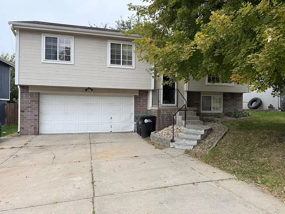 11703 Mary St