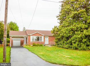 2308 Pleasant View Dr, York, PA 17406