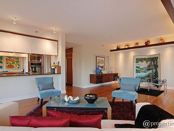 994|=|Kitchen and Living Room