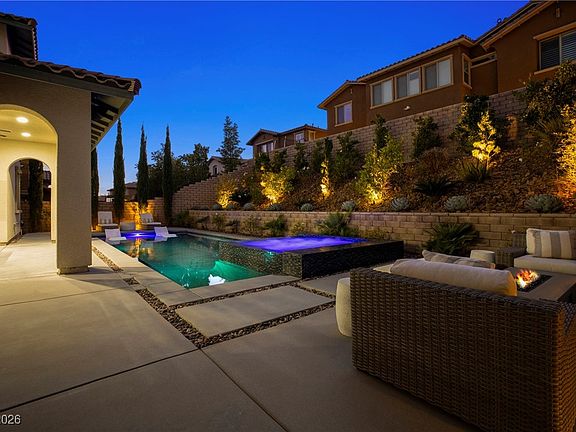 4th image of 383 Capistrano Vistas St