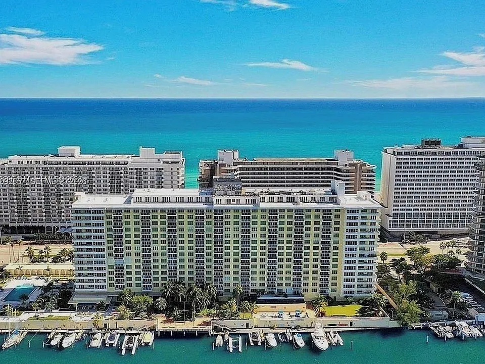 5600 Collins Ave #6J