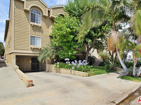 2nd image of 3651 S Jasmine Ave #106