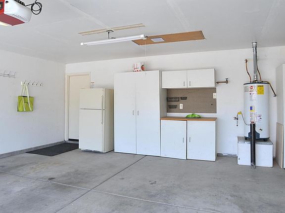 5th image of 8239 N Pink Pearl Way