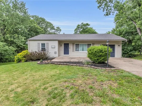5406 N Central St, Kansas City, MO 64118
