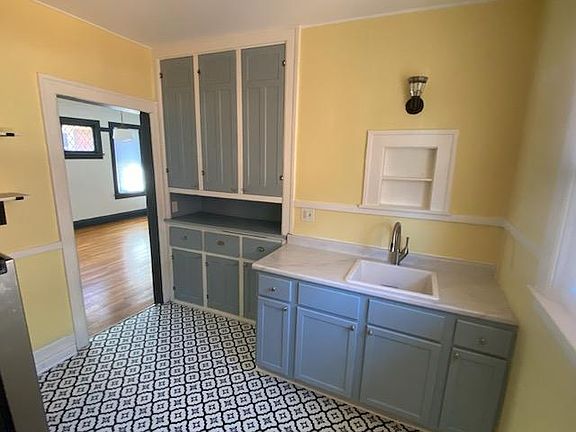 5th image of 2022 Hazelwood St