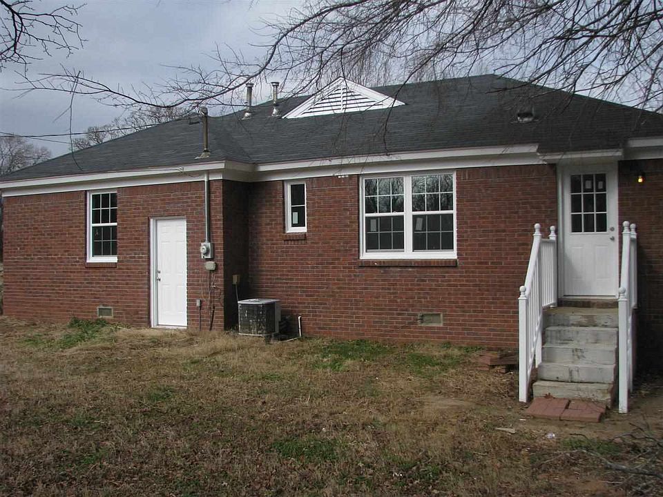 1st image of 30 Oak Grove Dr