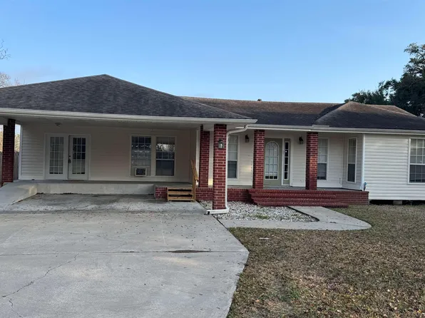 2527 Merriman St, Port Neches, TX 77651