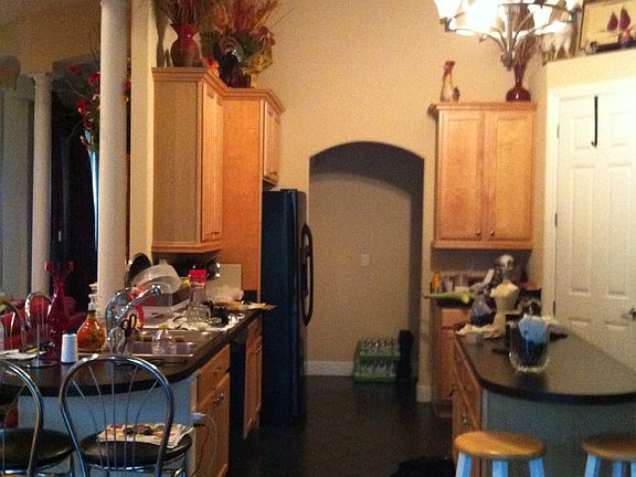 3rd image of 157 Birchwood Dr