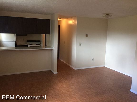 5th image of 1420 Herbert Dr APT C