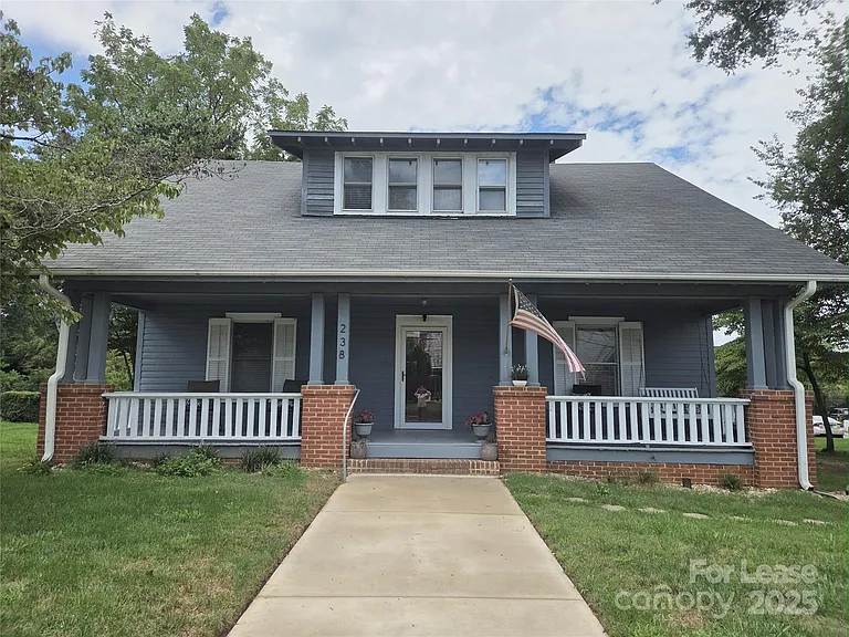 238 S Main St — Photo 1