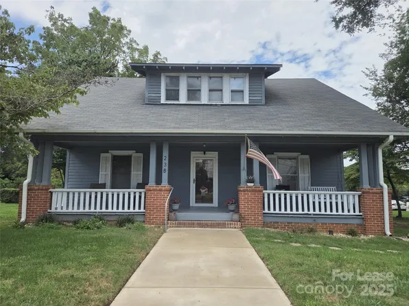 238 S Main St, Davidson, NC 28036