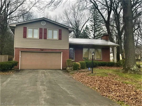 1425 Niles Cortland Rd, Niles, OH 44446