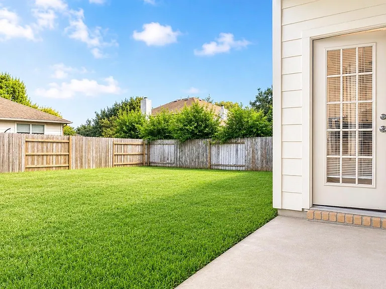 4205 Bent Wood Ct — Photo 38