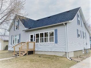 828 Madison Ave, Marinette, WI 54143